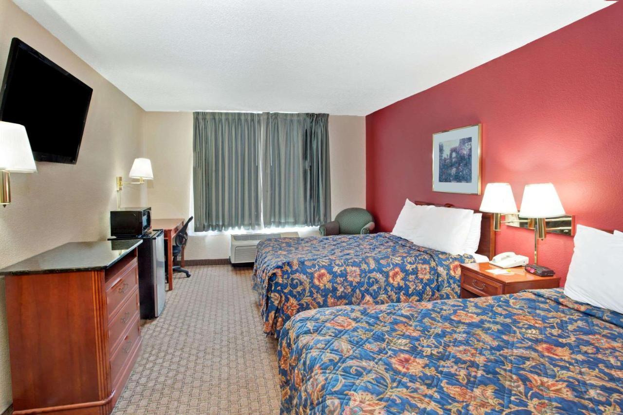 Days Inn By Wyndham Marietta-Atlanta-Delk Road מראה חיצוני תמונה